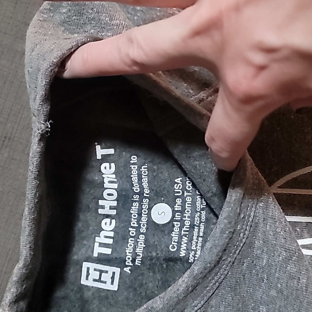 Be Kind Sweatshirt - Picture 3 of 3